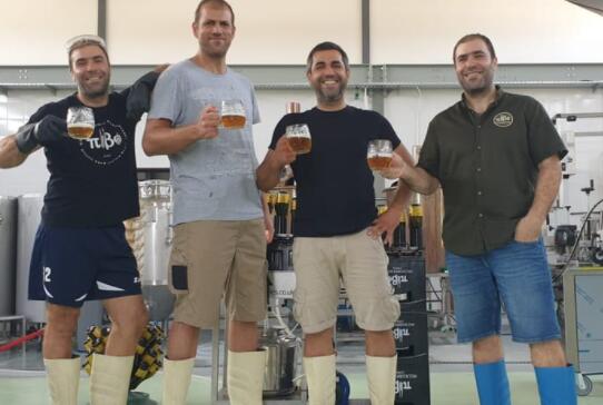 三名塞浦路斯学生将捷克啤酒酿造艺术带回家